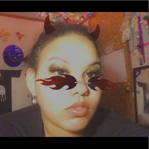 Meet your Posher, Annika